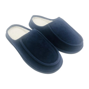 Pantoufles confortables pour hommes avec doublure en fourrure douce et confortable Mocassin d'intérieur confortable et chaud antidérapant Pantoufles de maison - Product Image 1