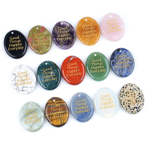 <span class=keywords><strong>Piedra</strong></span> <span class=keywords><strong>de</strong></span> Amatista <span class=keywords><strong>de</strong></span> Cuarzo Natural con Agujeros y Grabado 'Las Cosas Buenas Pasan Cada Día', Colgante <span class=keywords><strong>de</strong></span> Cristal para Aliviar el Estrés, Regalos - Product Image 4