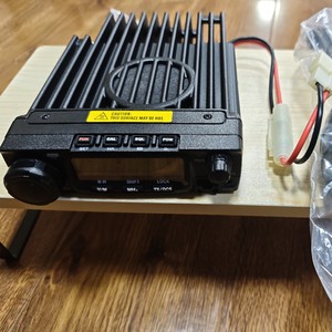 Radio mobile AnyTone AT-588 60W 136-174MHz 400-470MHz avec détection de canaux anti-interférence pour voiture - Product Image 2