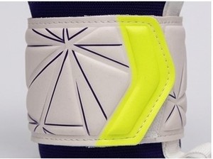 Gants de gardien de but en cuir de haute qualité Soccer Max Professional avec fermeture antidérapante respirante à lacets et auto-agrippante pour hommes - Product Image 4