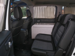 Minibus Wuling d'<span class=keywords><strong>occasion</strong></span> 1.5T Turbo Manuel <span class=keywords><strong>Essence</strong></span> Prix bas Haute qualité Grand <span class=keywords><strong>espace</strong></span> <span class=keywords><strong>4</strong></span> places Volant à gauche Fabriqué en Chine - Product Image 5
