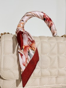 Bufanda Estampada con Color y Diseño Personalizados - Product Image 6