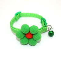 Collier pour animaux de compagnie en forme de fleur, réglable, en nylon, doux et confortable pour petits chiens et chats, avec cloche, accessoire pour animaux de compagnie
