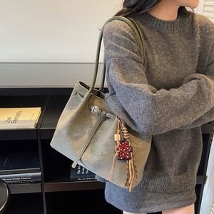 Tassel PU Leather Tote <b>Bag</b> Women <b>Large</b> Capacity Vintage Shoulder Handbag for <b>Work</b> Custom Wholesale - Product Image 3