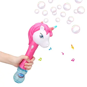 Karikatür Unicorn açık oyuncak pil kumandalı sabun köpüğü Unicorn tabanca değnek işık ve ses ile kabarcık makinesi çocuklar için
