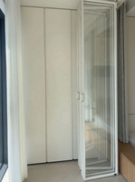 Ensemble de meubles de chambre modulaires avec système de rangement intégré, lit et bureau