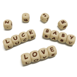 Nuove Perle in Silicone Beige a Forma di Lettera, Massaggiagengive per Neonati, Grado Alimentare, per Catenella Portaciuccio, Perle Sciolte per <span class=keywords><strong>la</strong></span> Dentizione, Lettere Inglesi, Ingrosso - Product Image 3