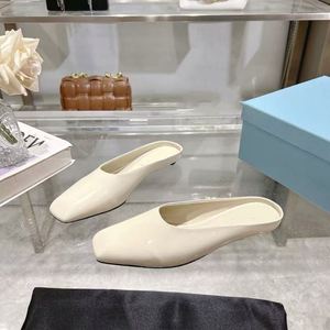 XINZI RAIN 2025, Mules de PVC para Mujer, Personalizables, Punta Cuadrada, Tacón de 2.5cm, Sandalias Deslizantes para Chicas, Suela Roja CL - Product Image 4