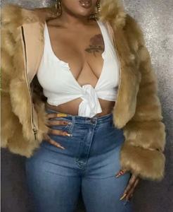 <span class=keywords><strong>Manteau</strong></span> moelleux d'usine pour femmes hiver chaud <span class=keywords><strong>grande</strong></span> <span class=keywords><strong>taille</strong></span> <span class=keywords><strong>manteau</strong></span> court veste avec capuche mode extérieur Style court <span class=keywords><strong>manteau</strong></span> en fausse fourrure - Product Image 5