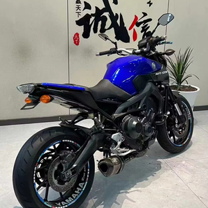 Motocicletta Yamaha MT09 Originale e Autentica con Raffreddamento ad Acqua, Prodotta in Giappone. <span class=keywords><strong>La</strong></span> Migliore <span class=keywords><strong>Moto</strong></span> al Mondo - Product Image 5