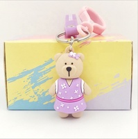 Personalizado 3D suave PVC coreano creativo exquisito oso colgante fresa oso Matcha oso pareja llavero