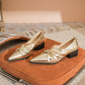 Escarpins à bout pointu avec bride en X et talon carré, style rétro, pour femme, en cuir véritable léger, couleur unie, avec nœud décoratif 635-9 - Product Image 1