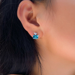 Boucles d'oreilles clous en argent S925 <span class=keywords><strong>de</strong></span> qualité supérieure avec zircon bleu ciel éclatant taille émeraude pour <span class=keywords><strong>femme</strong></span>, cadeau d'anniversaire, bijoux - Product Image 3