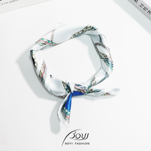 مخصص للكبار على الطراز الإبداعي بنمط رأس الحصان وشاح مربع بوليستر إكسسوارات عصرية للنساء - Product Image 2