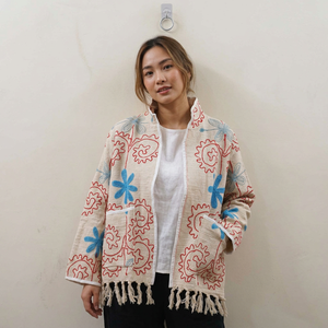 เสื้อแจ็คเก็ตวาร์ซิตี้ลายพิมพ์เพสลีย์แบบดั้งเดิมสไตล์รัฐราชสถานสำหรับฤดูร้อน คอตั้ง ผลิตจากโพลีเอสเตอร์/ผ้าฝ้าย ปักลายและประดับพู่ - Product Image 1