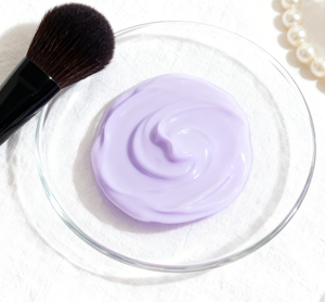 كريم أساس مرطب ومنعم للبشرة يقلل التصبغات بلون أرجواني فاتح للاستخدام اليومي للبشرة الجافة والخشنة - Product Image 4