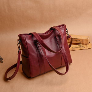 Hot Sale Guangzhou Wholesale PU Fashion Trends Ladies Handbag Luxury Design Women Bags Plush Bag - Product Image 3