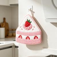 Serviette de toilette en peluche gâteau aux fraises pas chère, serviette de toilette en peluche gâteau aux fraises personnalisée, serviette de toilette en peluche gâteau aux fraises en gros