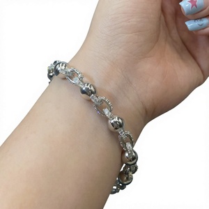 Bracelet tennis en argent 925 avec moissanite taille cœur, chaîne à maillons plaquée argent - Bijou cadeau Saint-Valentin - Product Image 4