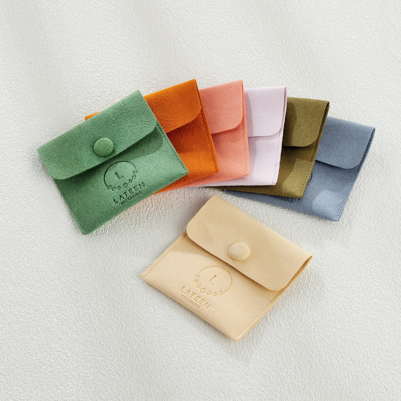 8*8cm button pouch