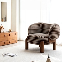 Fauteuil lounge moderne en bouclette crème, fauteuil incurvé avec pieds en bois, siège épais, fauteuil d'appoint pour salon, hôtel