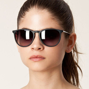 Gafas de Sol con Marco Ovalado de Color Caramelo, Elegantes y Atractivas, para Niños de 5 a 14 Años, Protección Solar para Viajes al Aire Libre - Product Image 6