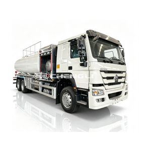 รถบรรทุกเติมน้ำมันเครื่องบิน 6x4 10000 ลิตร ยี่ห้อซิโนทรัค HOWO รถบรรทุกน้ำมันเชื้อเพลิงสำหรับการบิน รถจ่ายน้ำมันเชื้อเพลิงสำหรับสนามบิน - Product Image 1