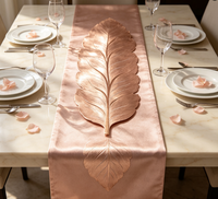 Vente directe d'usine, nappe de table en PVC résistante à la chaleur, à séchage rapide, anti-huile, écologique, design creux, pour la décoration de la maison et les hôtels
