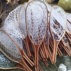 Nouvelle poignée en bois populaire filet à main filet en caoutchouc filets d'atterrissage de pêche - Product Image 1