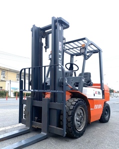 Chariot élévateur diesel HELI H35 d'occasion en promotion |   Capacité de 3,5 tonnes |   Idéal pour le port et la logistique lourde - Product Image 2