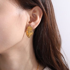 Pendientes de botón de oro con forma de corazón, aleación de zinc, diseño irregular, accesorios de joyería de regalo EH931 - Product Image 4