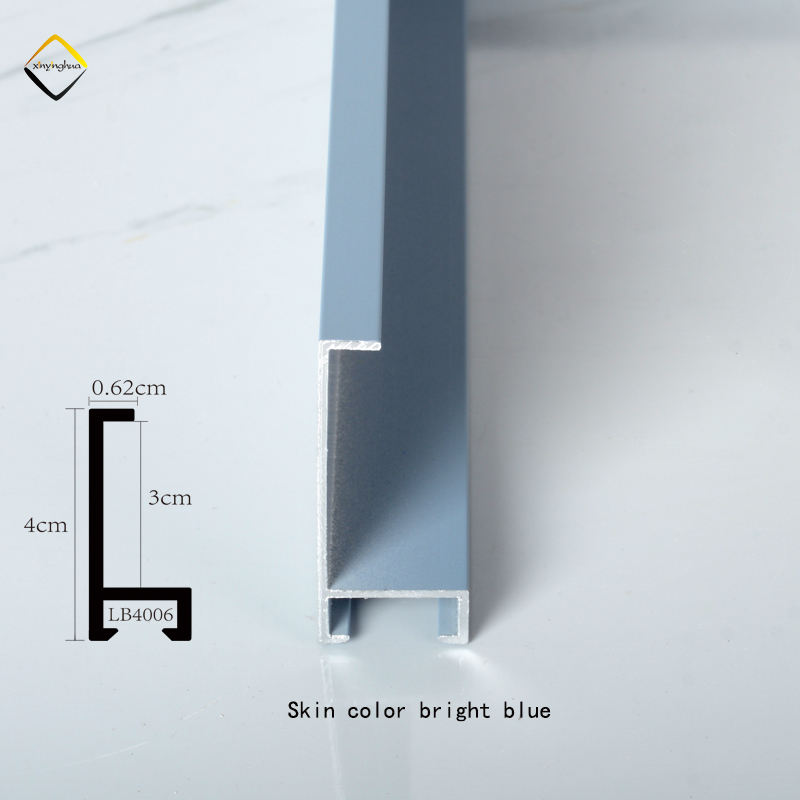 สีฟ้าสดใส