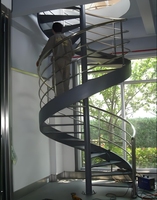Escaliers en spirale en acier et bois au design moderne pour usage intérieur et extérieur – Vente chaude pour villas, maisons et greniers circulaires