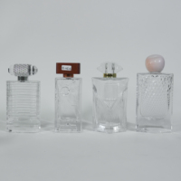 Flacon de parfum en verre transparent personnalisé de 50 ml, flacon de parfum cylindrique à fond épais, flacon de parfum vide en verre avec bouchon