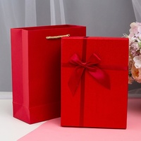 Boîte cadeau en carton personnalisable, base et couvercle rectangulaires, emballage avec ruban décoratif, impression quadricolore, cadeau et artisanat