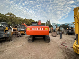 Excavatrice sur chenilles Hitachi ZX200 d'occasion 100% originale, fabriquée au Japon, moteur Isuzu, puissance 125 kW, capacité de la benne 0,91 m³ - Product Image 3