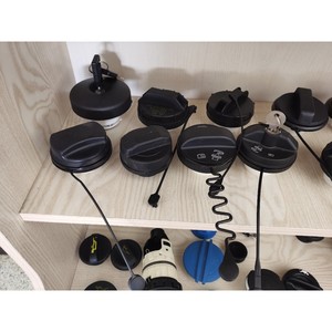 Kit de bouchons d'huile pour remplissage d'huile moteur de voiture, remplacement du réservoir de carburant, matériau ABS, 200 pièces, neuf avec joint, garantie d'un an - Product Image 4