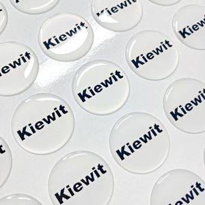 สติกเกอร์อีพ็อกซี่คริสตัลคิโตมิ วัสดุ PET โปร่งใส กาวเหนียวแน่น ติดเองได้ พิมพ์โลโก้ได้ตามต้องการ - Product Image 1