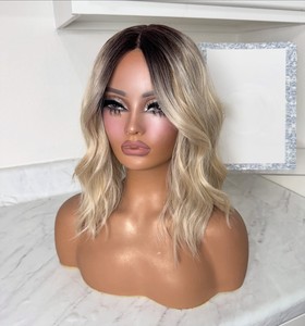 Perruque Bob Courte Blonde Pas Chère, Cheveux Humains Vierges Naturels, <span class=keywords><strong>Dentelle</strong></span> Transparente, Lisse, Couleur Blonde 613, Coupe Dégradée, Perruque Lace Front - Product Image 4