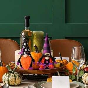 Set di Decorazioni per Halloween con Bambola Fantasma Senza Volto - Product Image 2