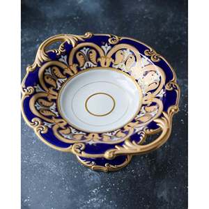Base para Pastel de Porcelana Inglesa Hecha a Mano, Estilo Rococó en Azul Cobalto y Dorado, Ecológica, Plato para Servir Pastel de Boda de 10 Pulgadas - Product Image 5