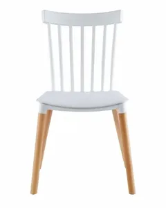 Elegante Silla de Bar de Plástico para Relajación en Interiores y Exteriores - Product Image 2