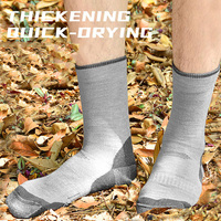 Chaussettes chaudes en laine épaisse personnalisées Sports de montagne Chaussettes douces en laine mérinos pour femmes et hommes pour le ski et la randonnée