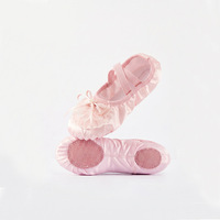 Chaussons de ballet souples chinois pour filles, en satin, pour la pratique de la danse, avec semelle extérieure en cuir de vachette, style princesse, fabriqués en Chine