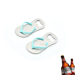Venta al por mayor de China, abrelatas de tapa de botella con forma de chanclas divertidas, abridores de recuerdo divertidos - Product Image 3