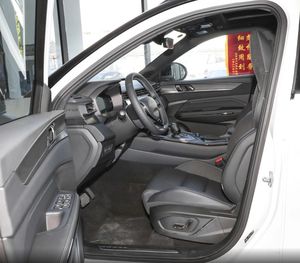 <span class=keywords><strong>Lynk</strong></span> & <span class=keywords><strong>Co</strong></span> <span class=keywords><strong>01</strong></span> SUV de alto rendimiento Características de seguridad avanzadas Sistema de gasolina Techo solar panorámico Entrega directa de fábrica - Product Image 6