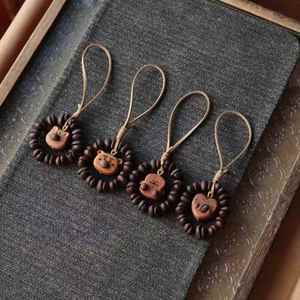 Breloques animales en bois de pêcher tournées à la main, écologiques, en forme de grains de café naturels, pour pendentifs DIY, porte-clés, bracelets et accessoires de colliers tressés - Product Image 2
