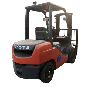 Chariot élévateur Toyota d'origine japonaise 8FD30 3 tonnes d'occasion avec boîte de vitesses et moteur - Product Image 1