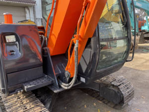 Excavadora Hitachi ZX60 usada, original de Japón, buenas condiciones, bajas horas de trabajo, excavadora hidráulica sobre orugas de 6 toneladas para la venta de construcción - Product Image 4