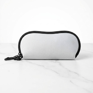 Étuis à lunettes vierges pour sublimation DIY, sacs à lunettes personnalisés en néoprène avec fermeture éclair, étui de rangement pour lunettes de soleil, idéal pour cadeau promotionnel - Product Image 1